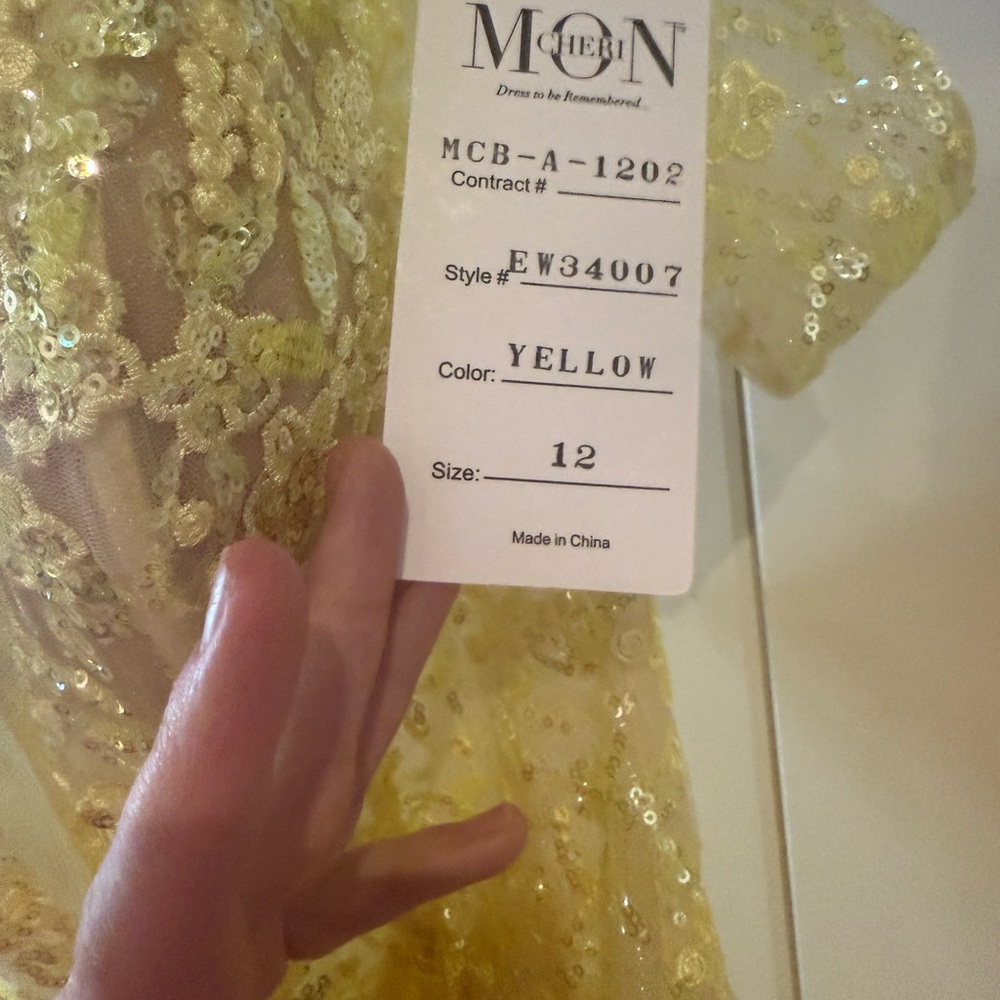 Ellie Wilde Yellow Sequin Dress - Picture 4 of 5